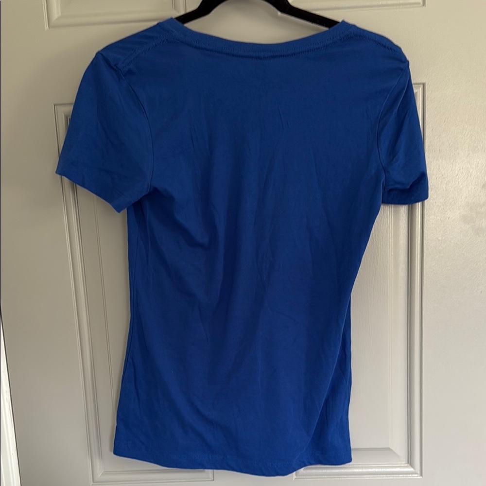 Blue Chicago Cubs 'Raise the Flag' T-Shirt - Picture 4 of 4